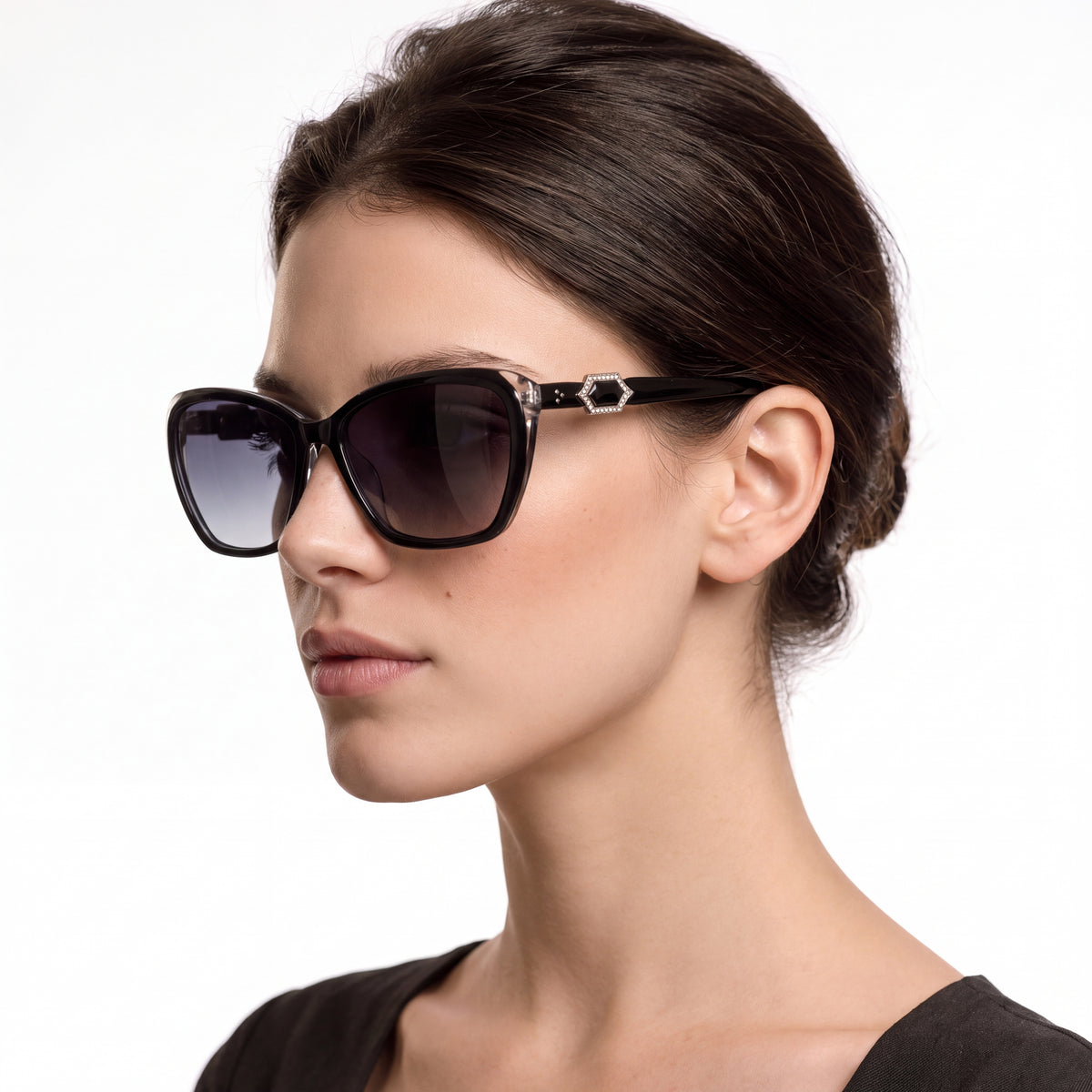 MQ6646A C1 | worn-three-quarter | Black