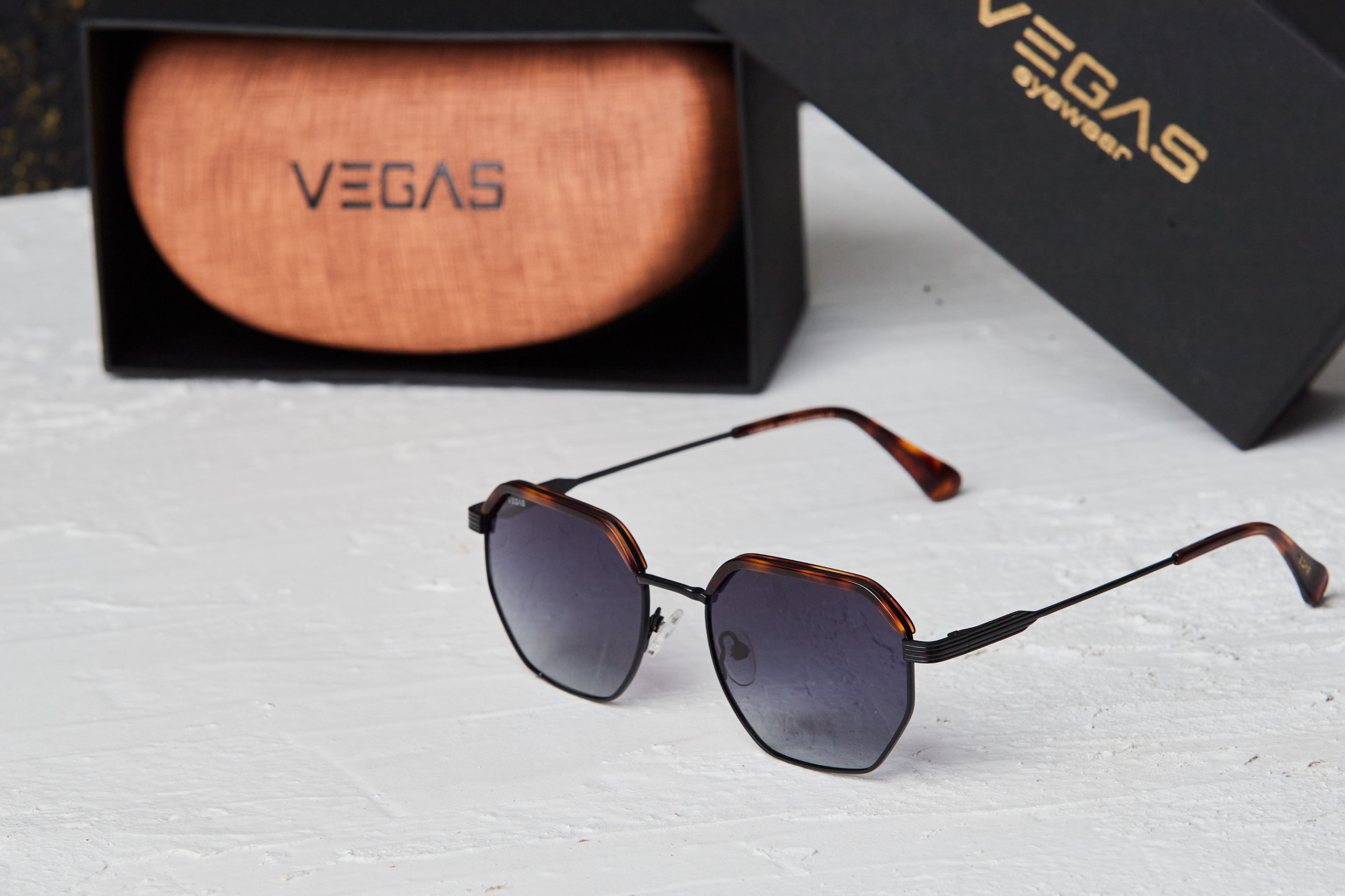 Sunglasses| VEGAS OLD 6656