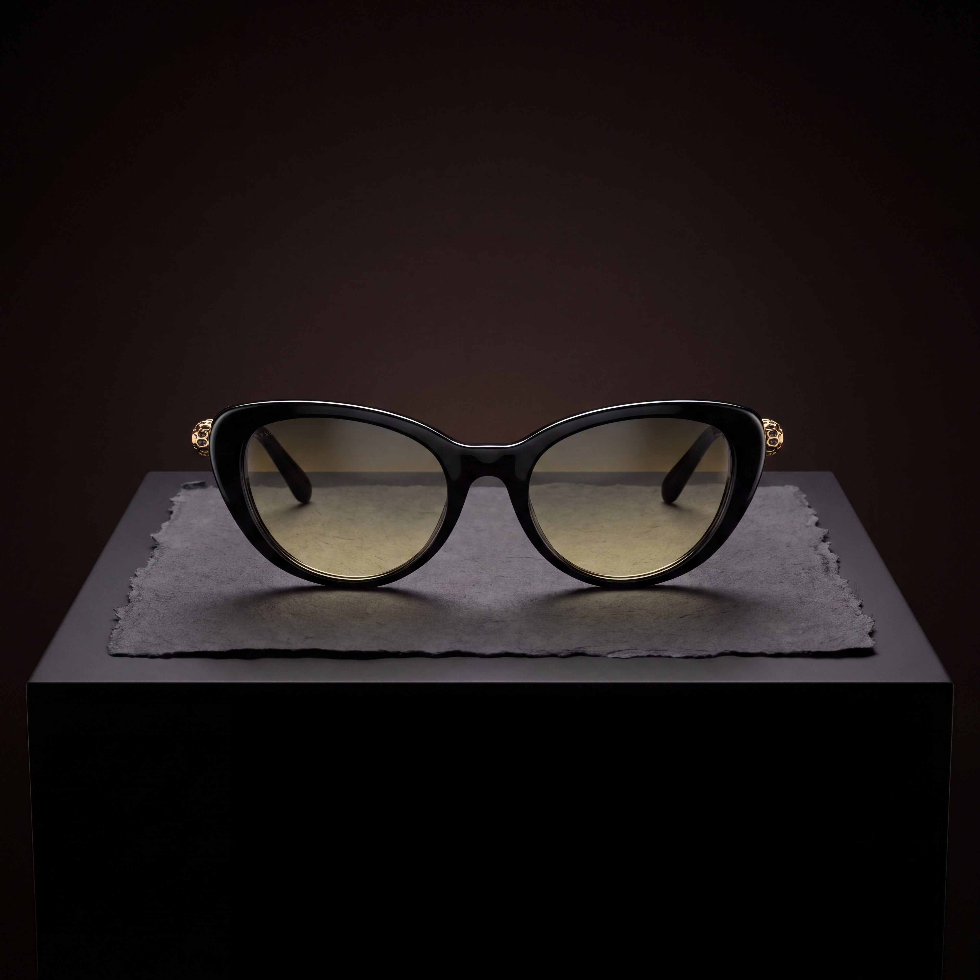 WOMEN SUNGLASSES