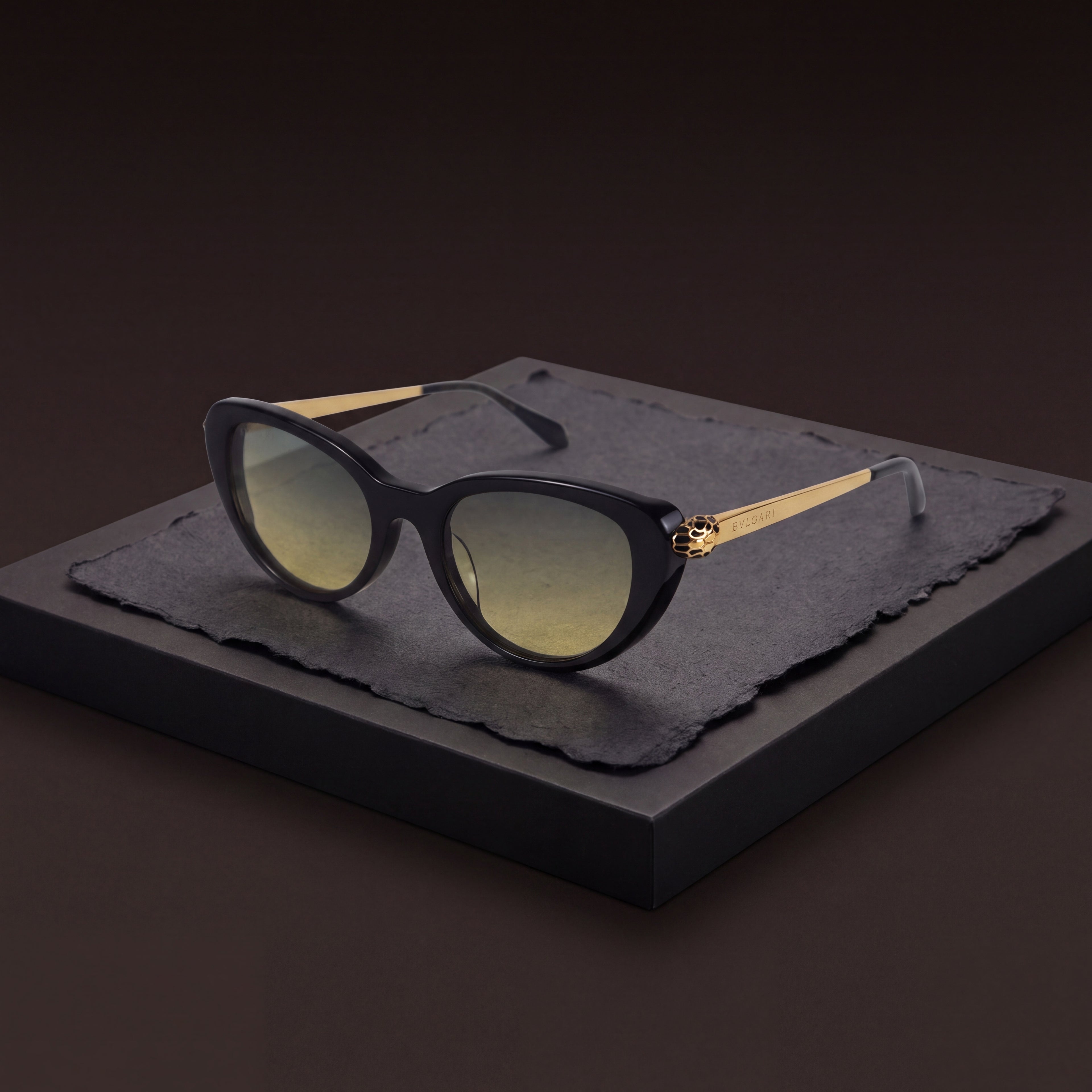 WOMEN SUNGLASSES