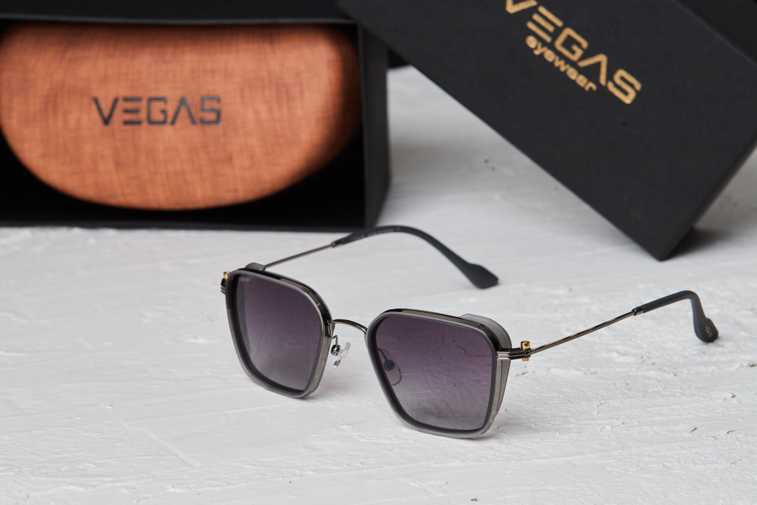 Sunglasses| VEGAS OLD 2223