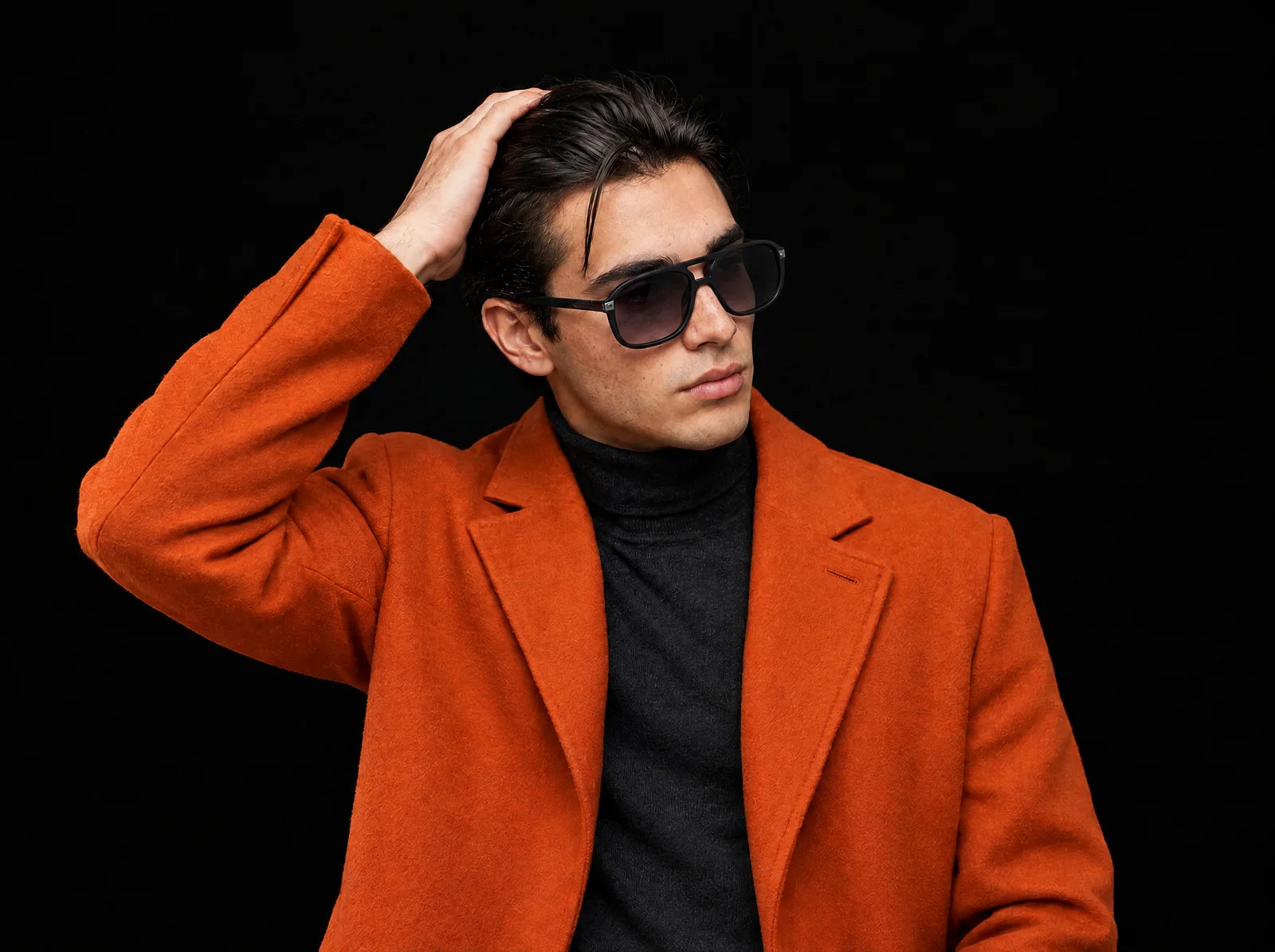 Man wearing V2106