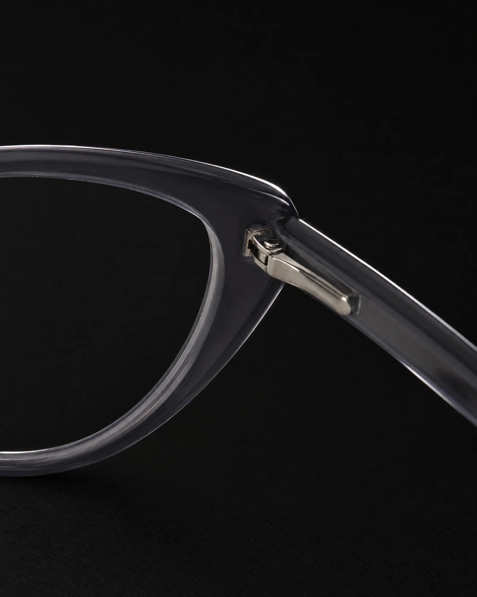 M010 Eyeglasses Black — Hinge