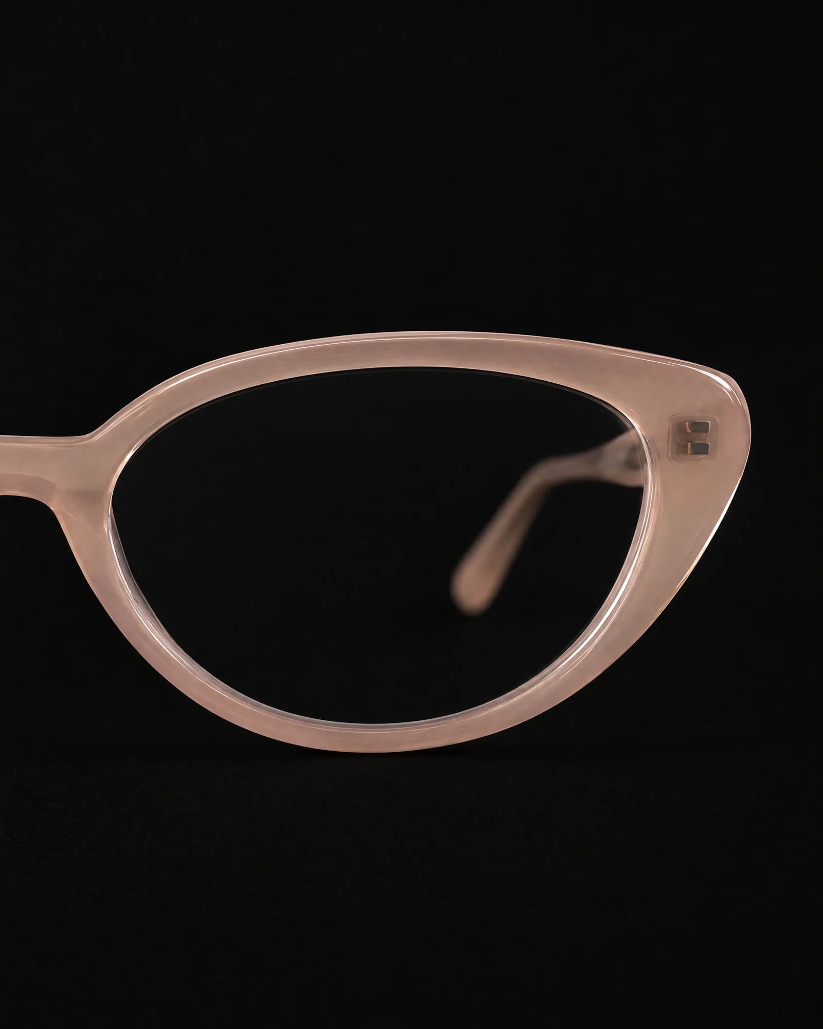 M010 Eyeglasses Black — Rim
