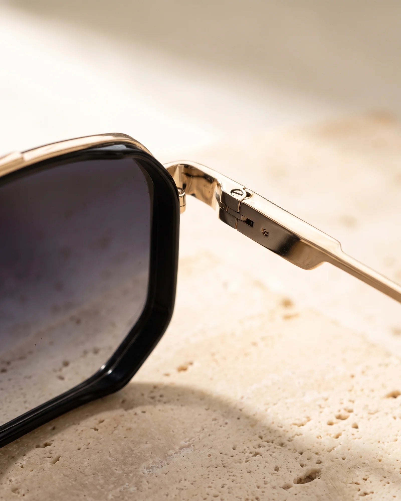 VEGAS OLD25149T Gold — Hinge
