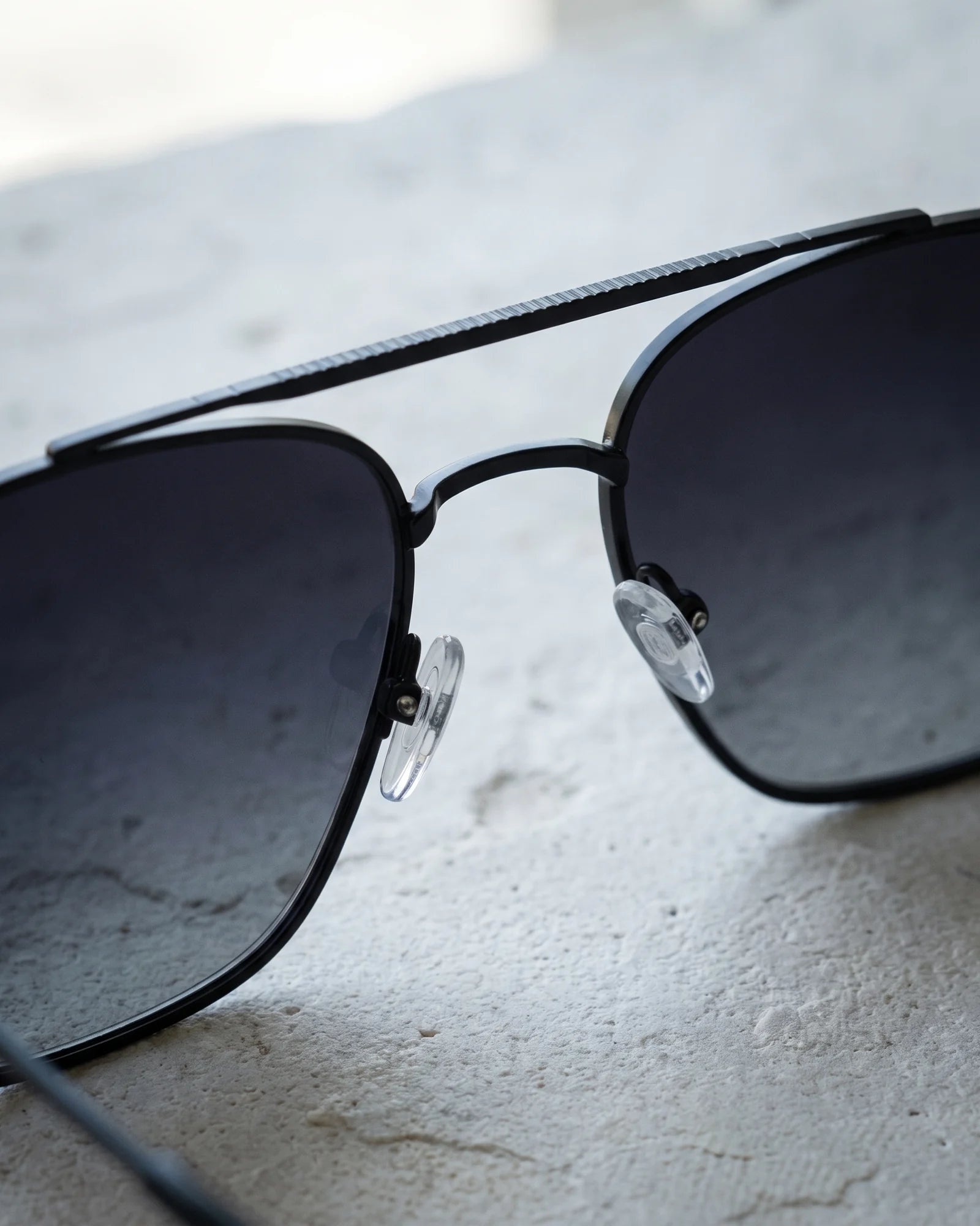 VEGAS OLD25189M Black — Bridge