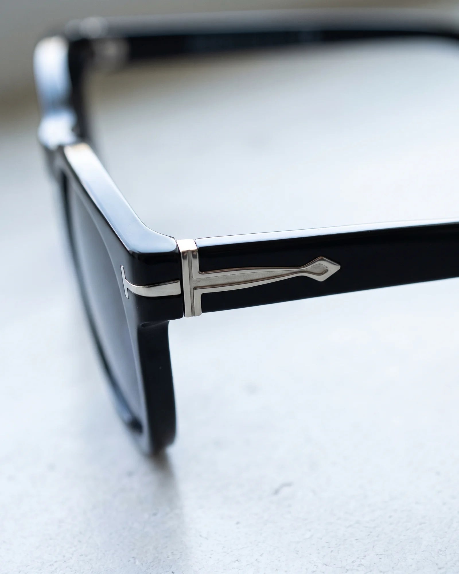 VEGAS OLD6912T Black — Hinge