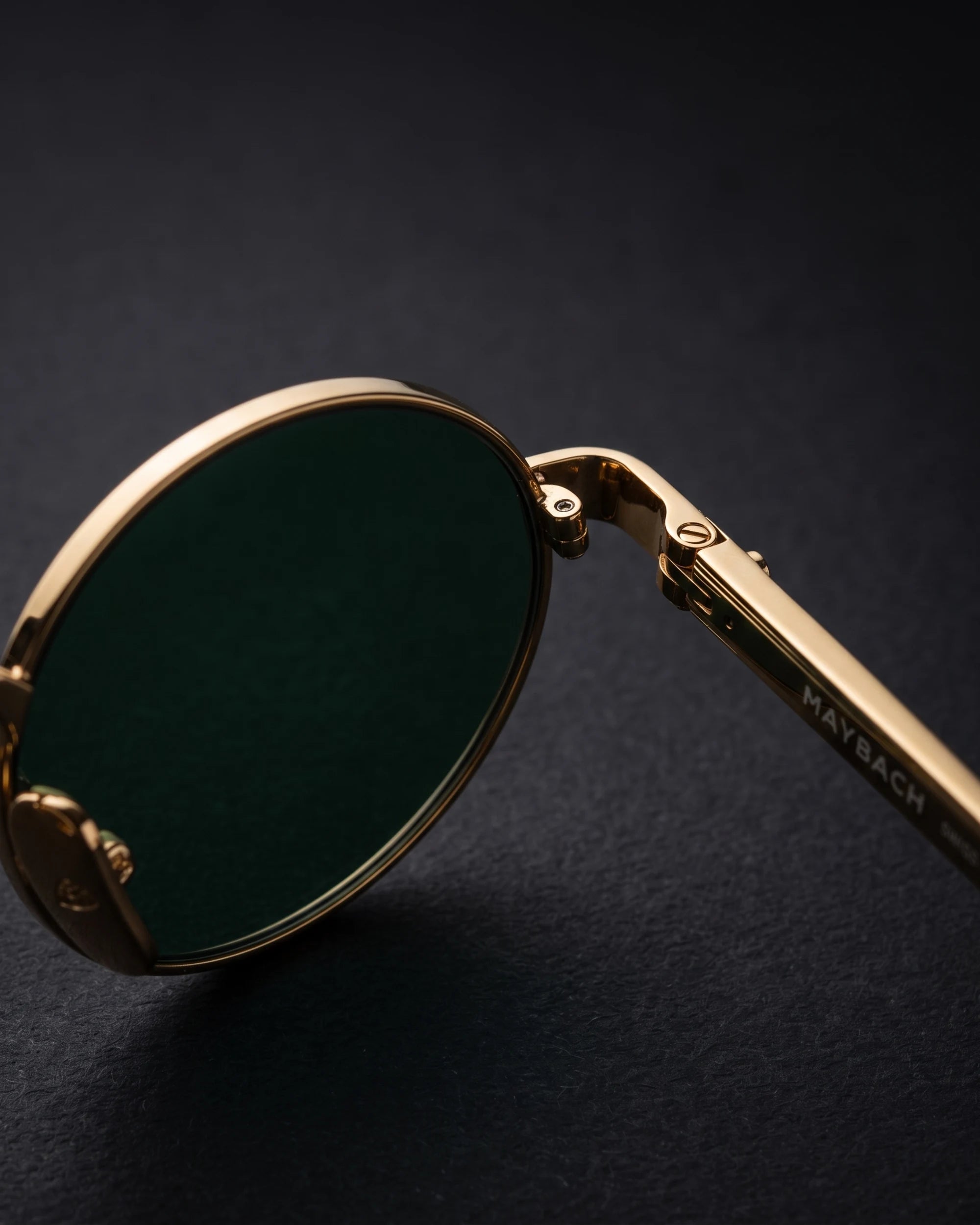 PA-FE-Z57 Sunglasses Gold / Green — Lens Hinge
