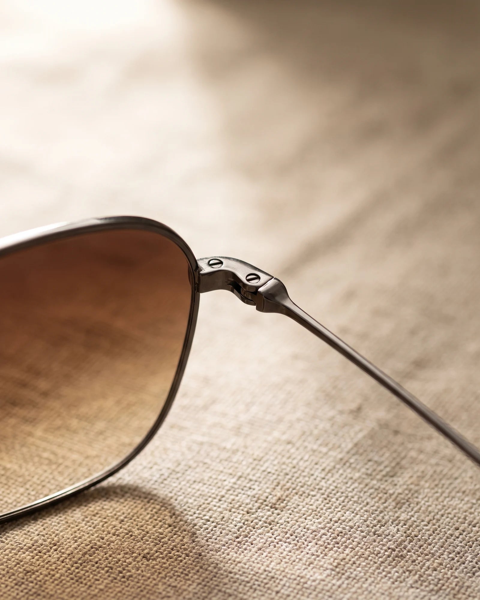 VEGAS R0102S Gunmetal / Brown Gradient — Hinge