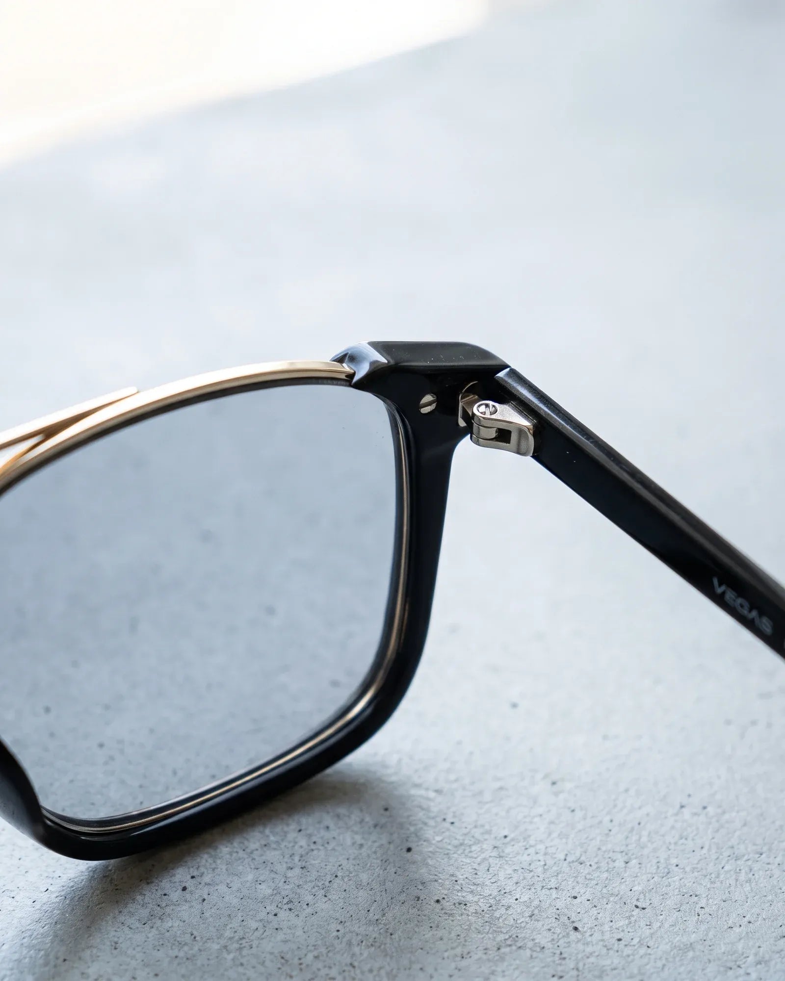 VEGAS 4797S Black / Grey — Hinge