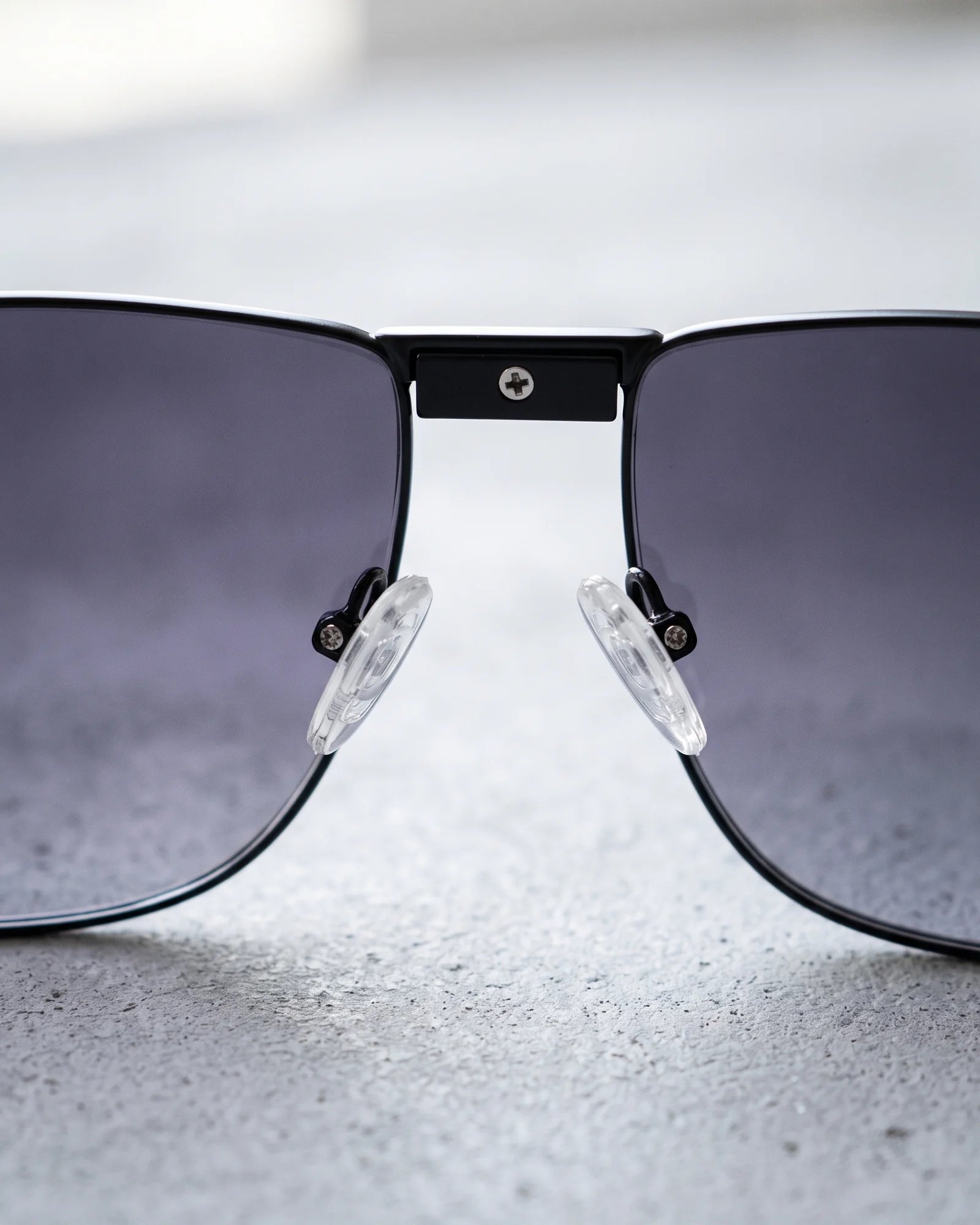 VEGAS V2061 Black — Bridge