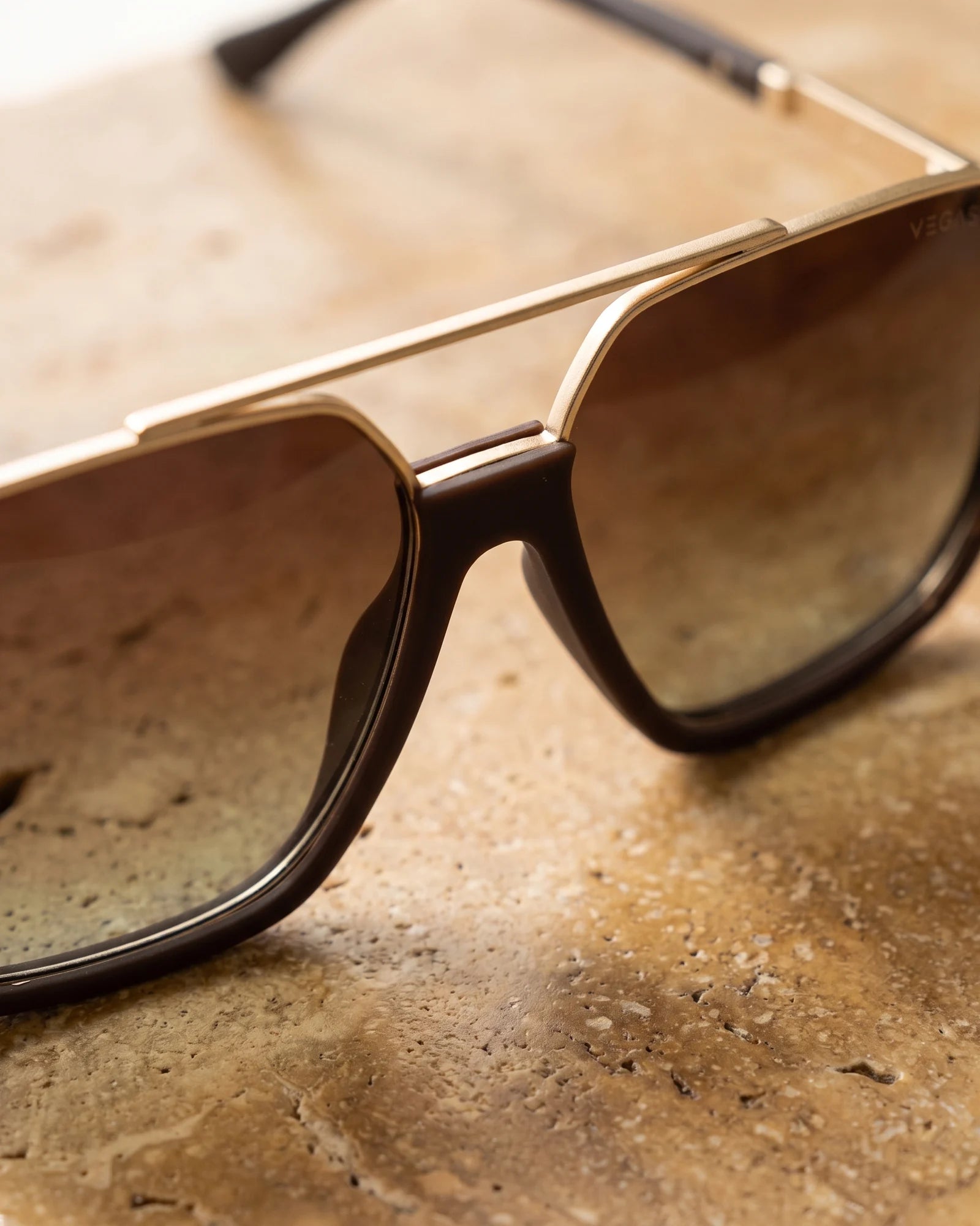 VEGAS V2066 Brown / Gold / Brown Gradient — Bridge
