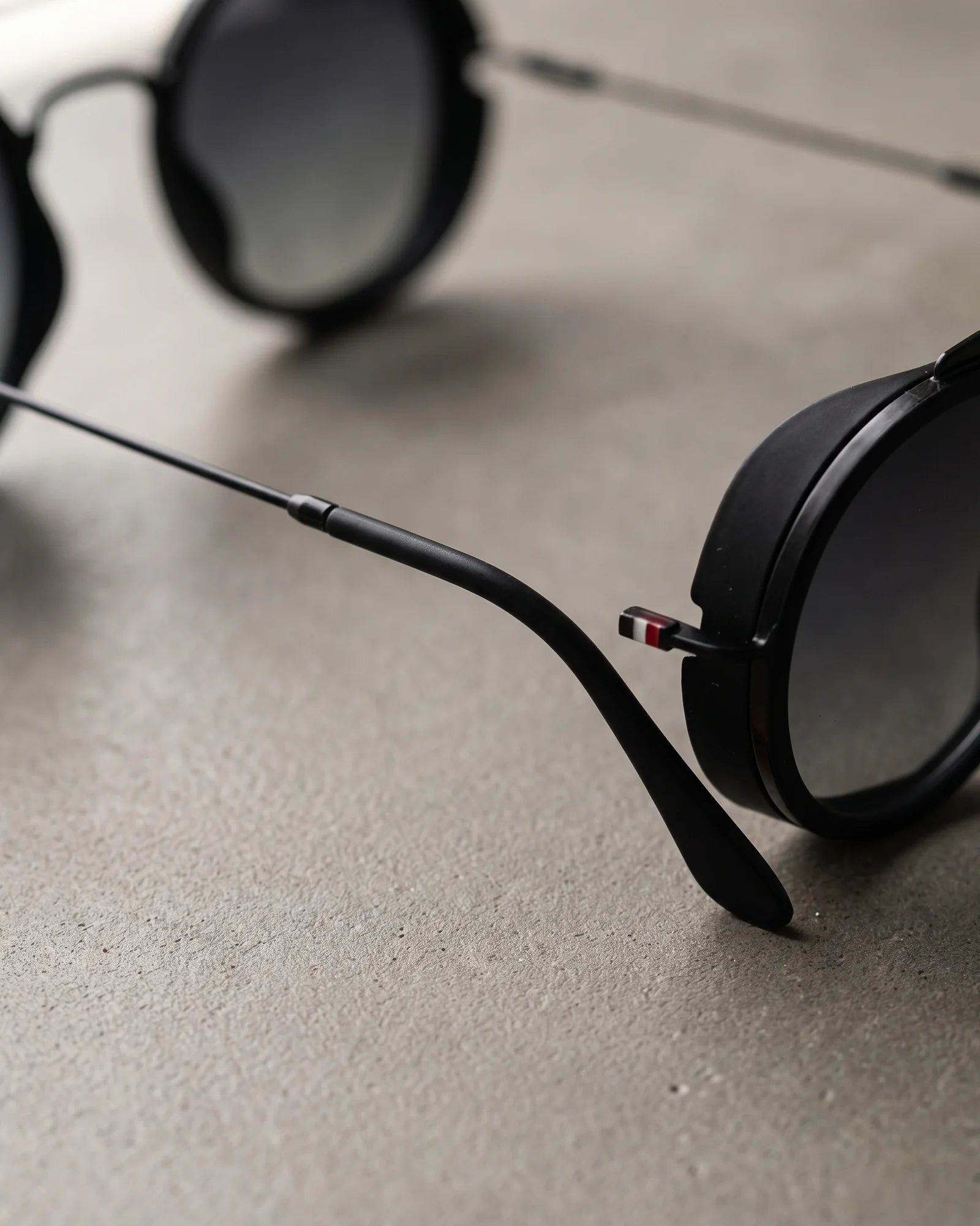 VEGAS V2099 Black — Temple