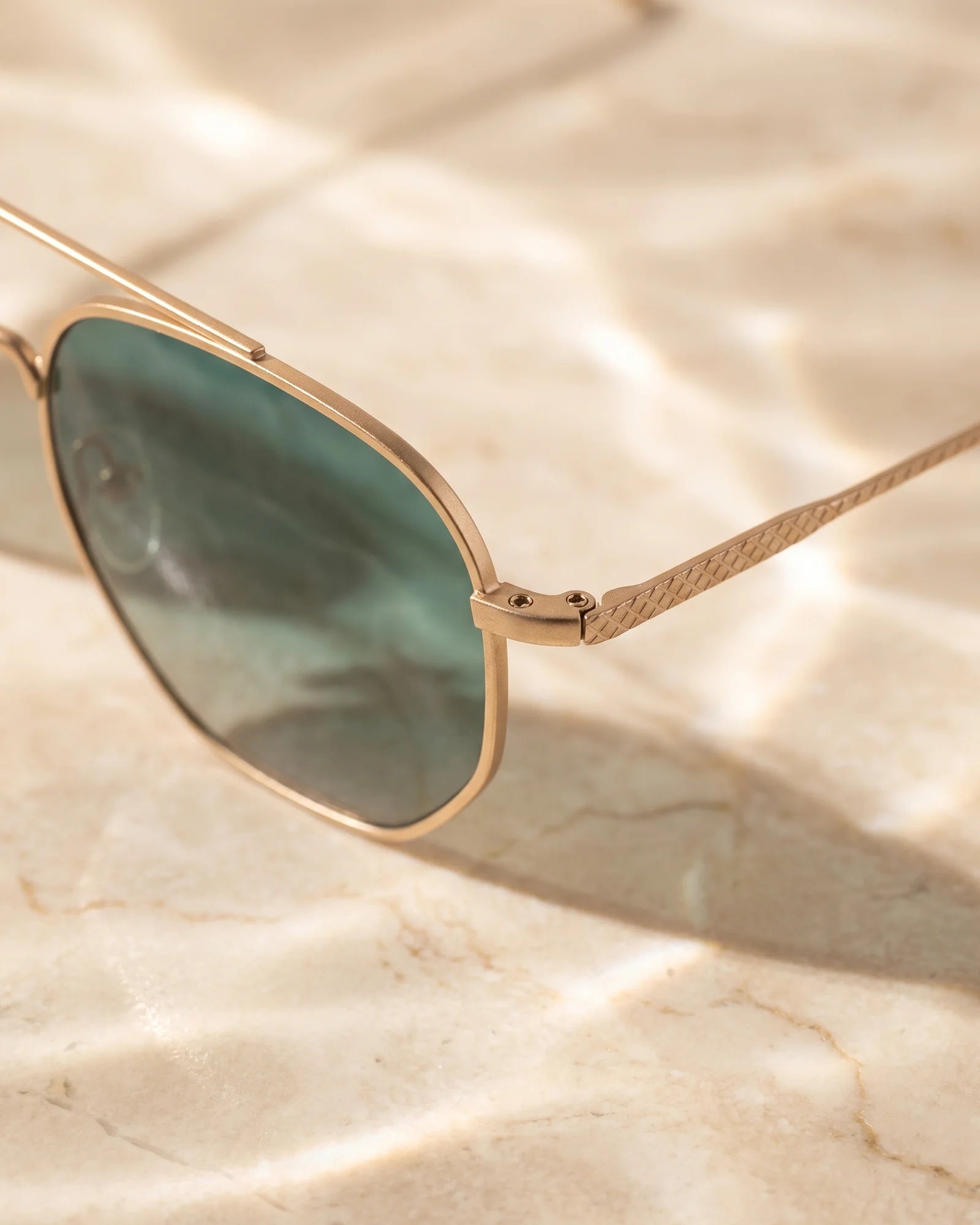 VEGAS V2101 Green — Hinge