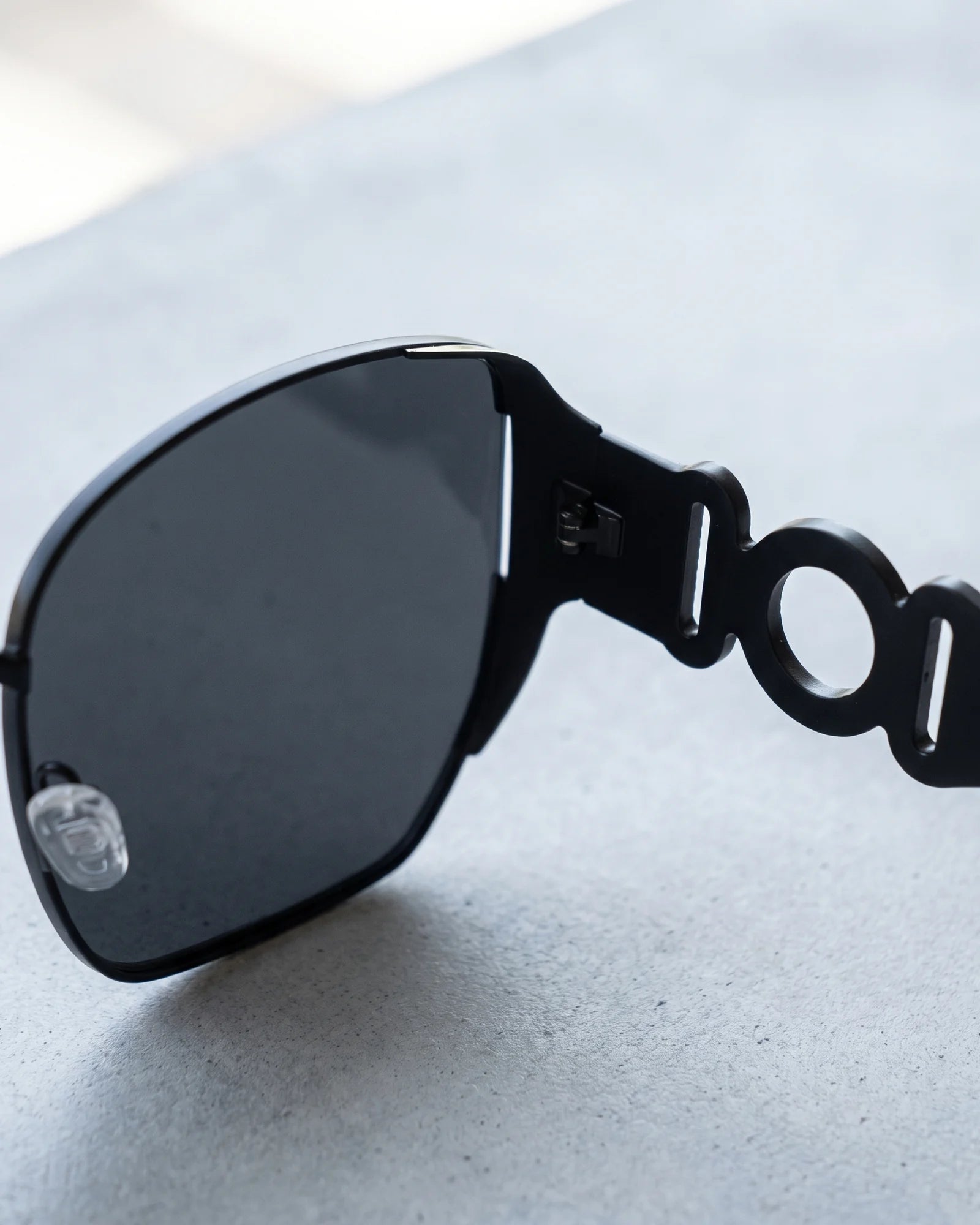 VEGAS VG002 Black — Hinge